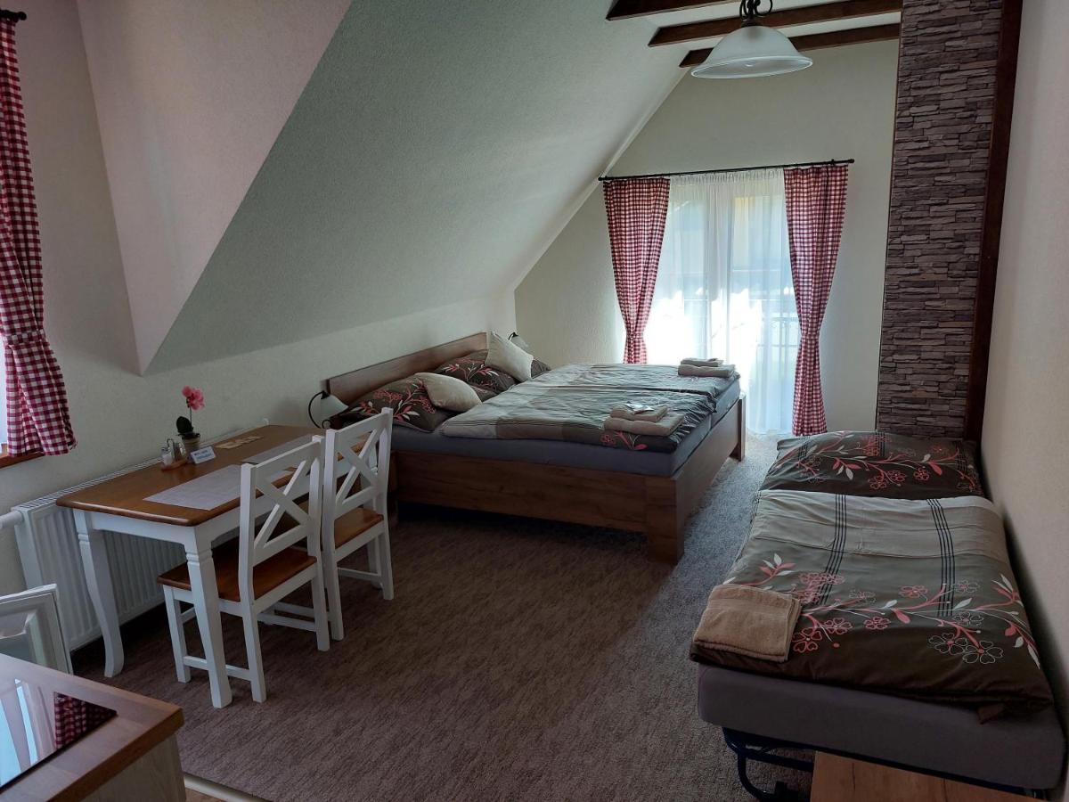 Hotel Privat Lena Ruzomberok Esterno foto